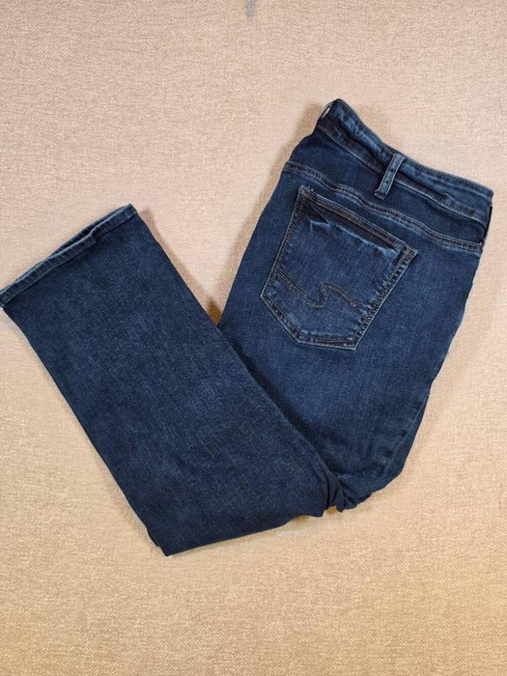 Silver Jeans Co. Suki Capri Jeans Dark Wash Mid Rise Denim Women Size 18x23.5